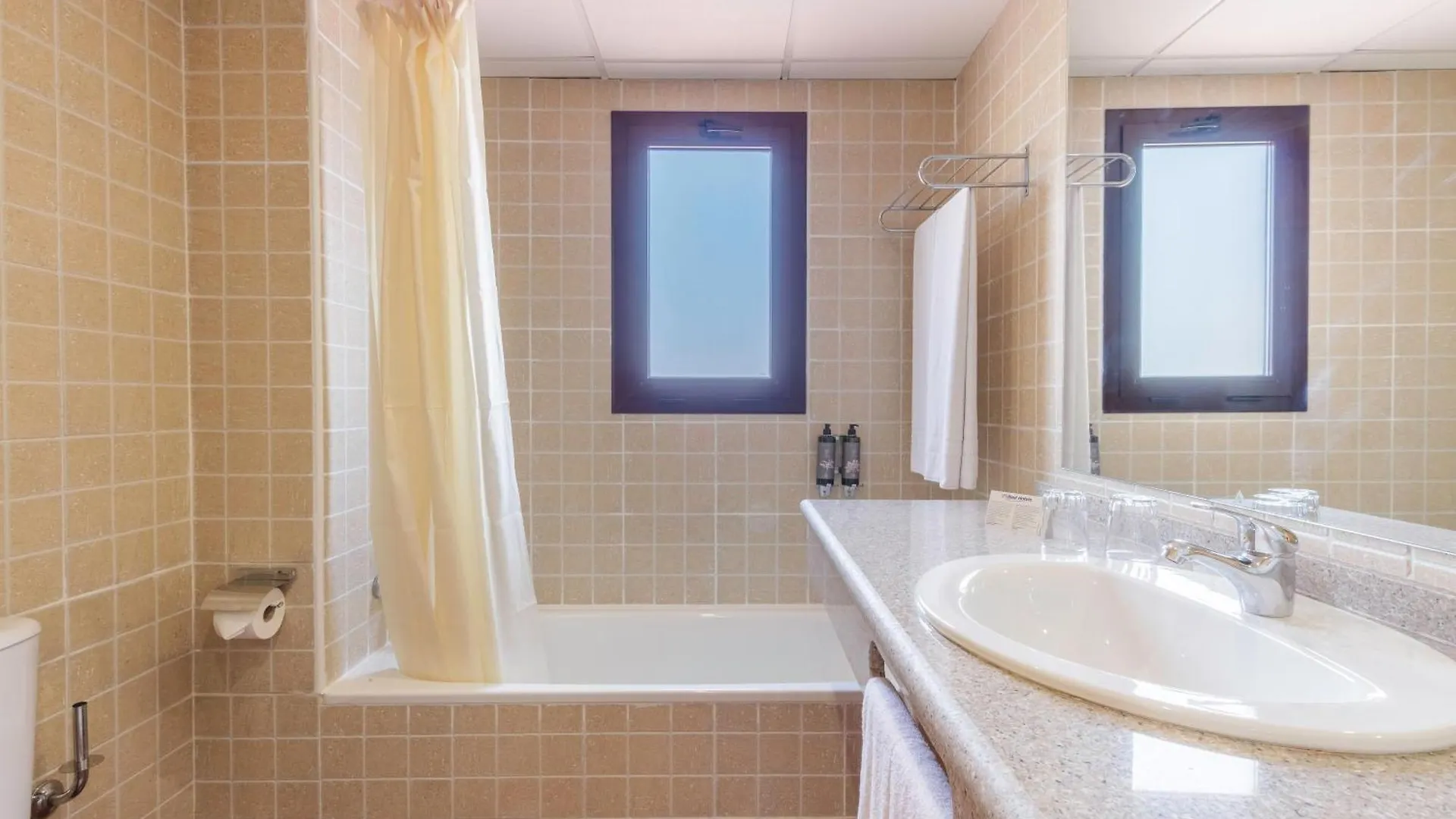 Apartamentos Best Alcazar La Herradura  La Herradura (Granada)